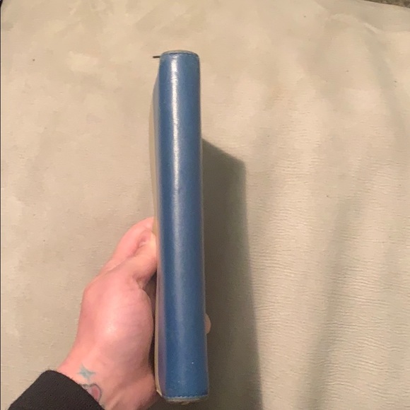 Authentic Celine Wallet sand and blue - Picture 4 of 8